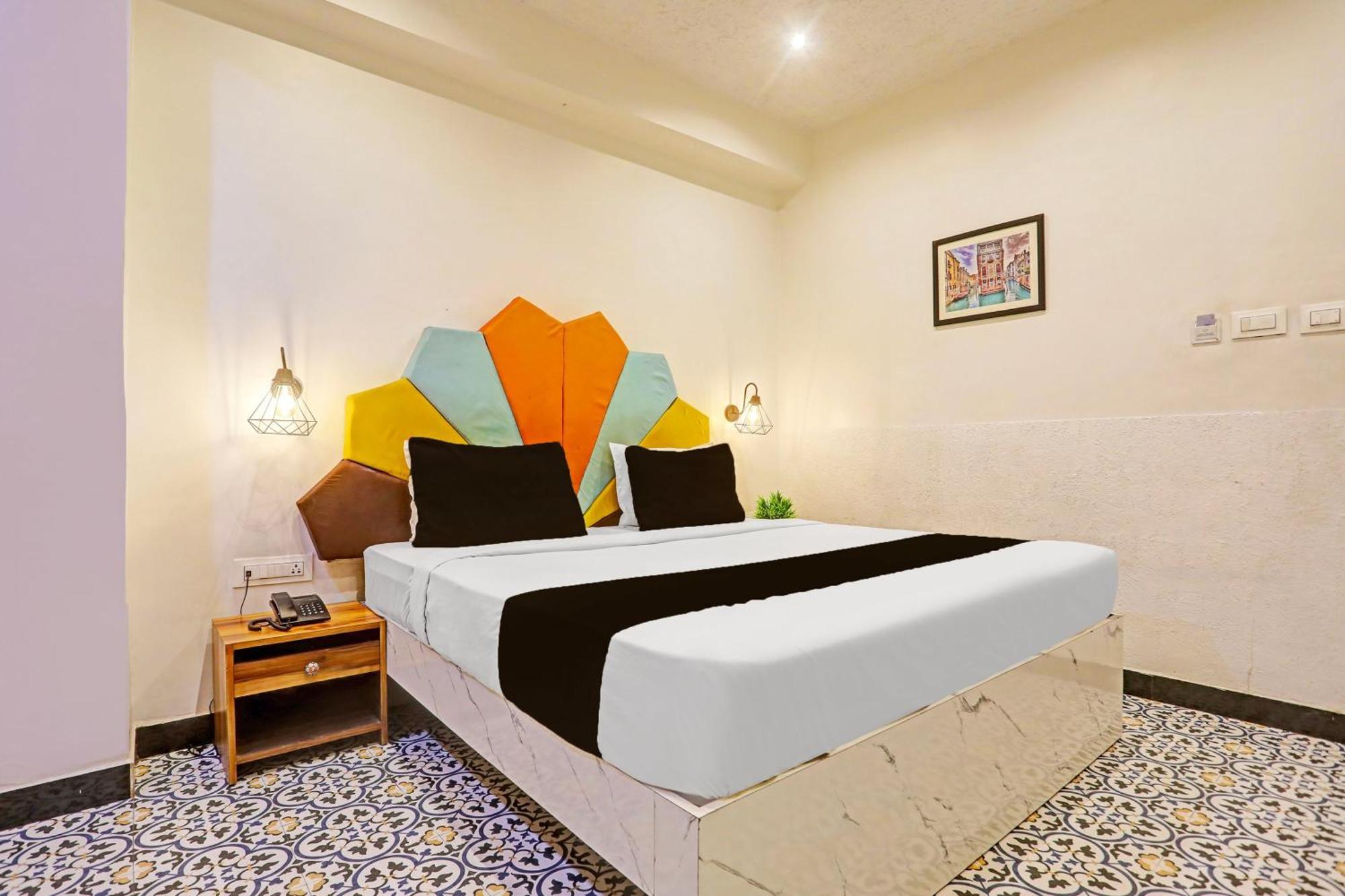 Super Townhouse Cantonment Varanasi Formerly Sarin Inn Экстерьер фото