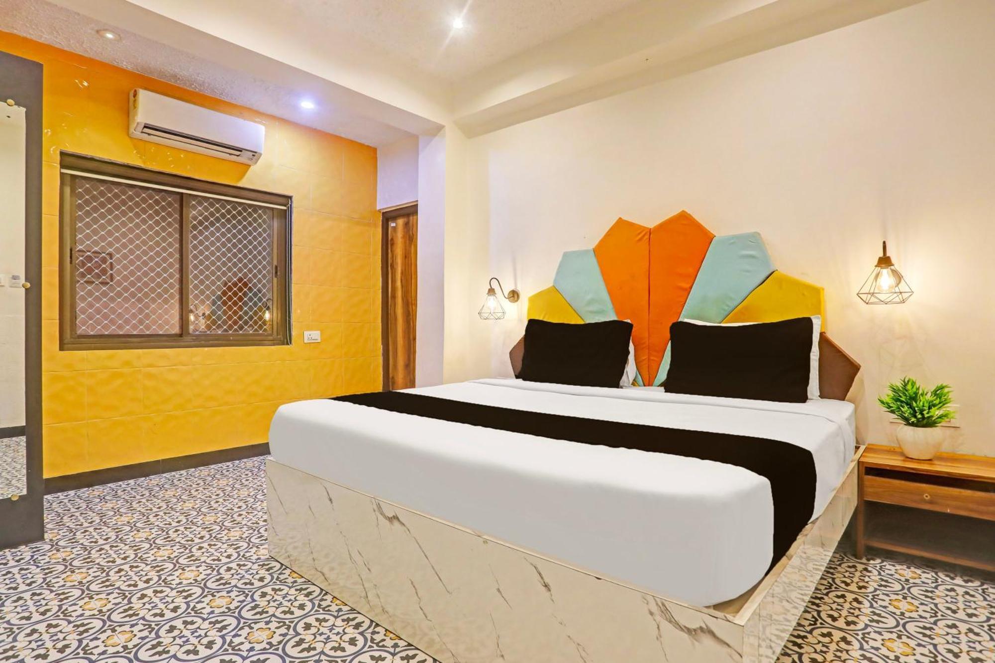 Super Townhouse Cantonment Varanasi Formerly Sarin Inn Экстерьер фото